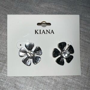 Kiana Flower Earrings